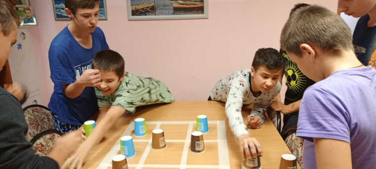 игра "Крестики-нолики".